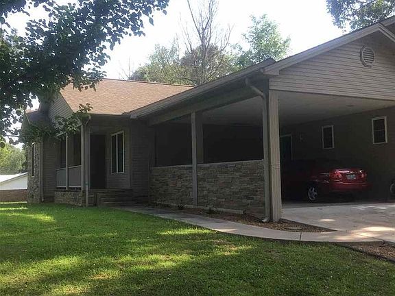 3rd image of 217 Cascade Hills Ln