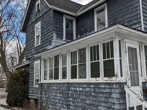 5th image of 229 Decatur St