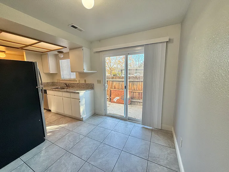 1488 Douglas Ave #C — Photo 7