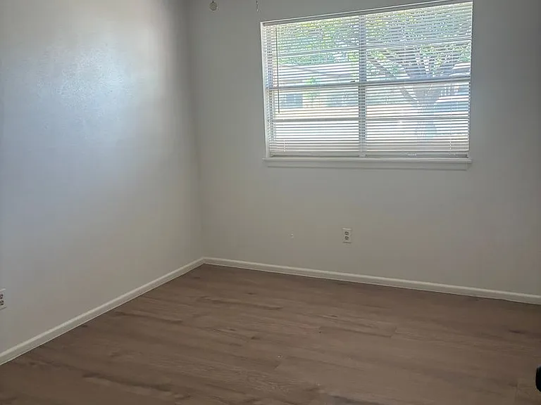 6027 Orlando Ave — Photo 10