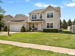 1922 Colt Dr, Washington, IL 61571