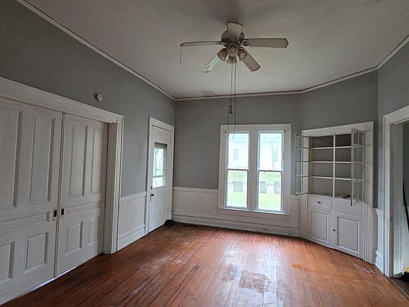 5th image of 432 S Race St APT A