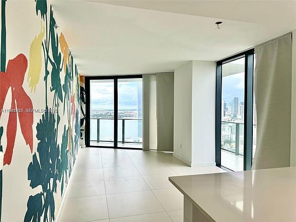 5th image of 501 NE 31st St Unit 3208
