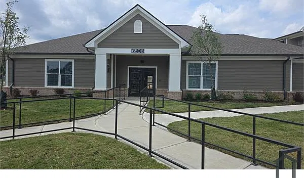 2 bed, 978 sqft, $1,251 — Photo 3