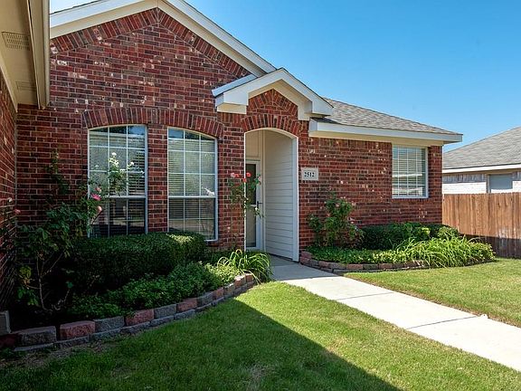 3rd image of 2512 Briar Forest Dr