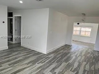 240 N 70th Way — Photo 11