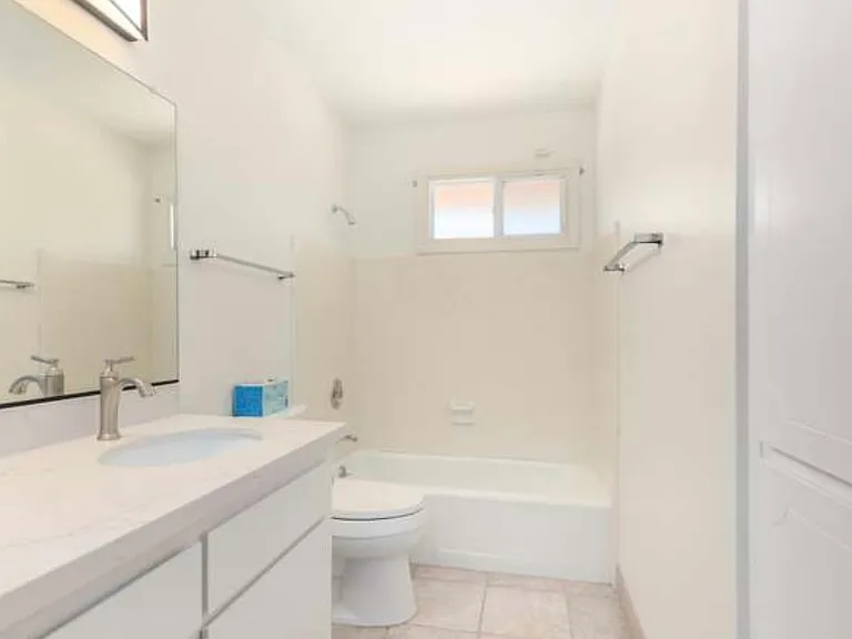 Common Bath