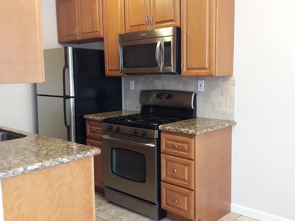 1st image of 1015 Ashland Ave