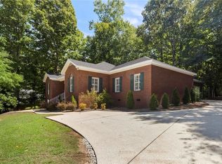1252 E University Dr, Auburn, AL 36830