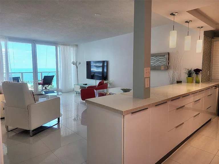 3505 S Ocean Dr #1011 — Photo 7