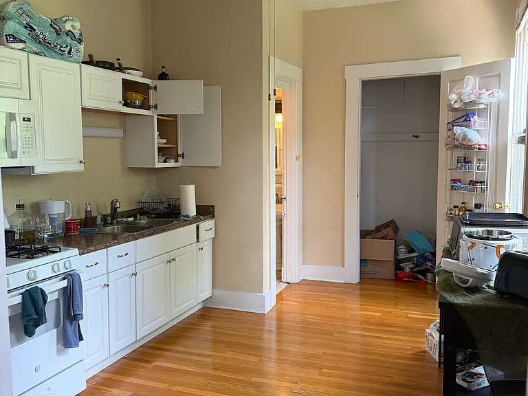 112 Lyon St #2 — Photo 2