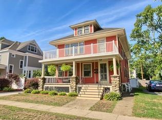15 Lexington Ave, Haverhill, MA 01835