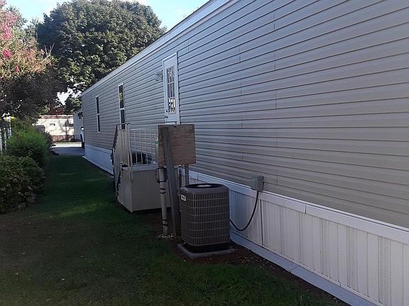 4th image of 11106 Lakeview Dr