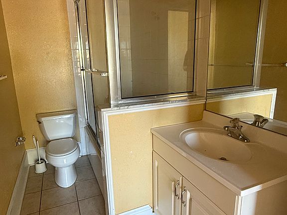 5th image of 128 E Magnolia Ave #2