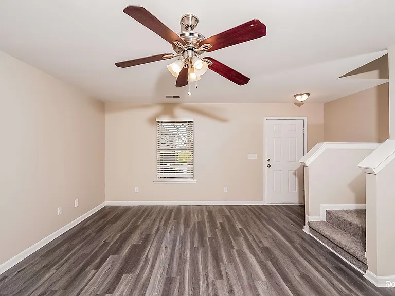 180 Briar Ridge Ln — Photo 4