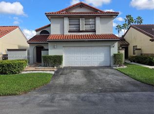 6328 NW 181st Ter, Hialeah, FL 33015
