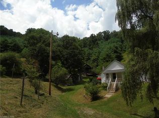 408 McCurrey Rd, Burnsville, NC 28714
