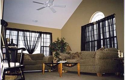 3rd image of 1 Oak Point Dr