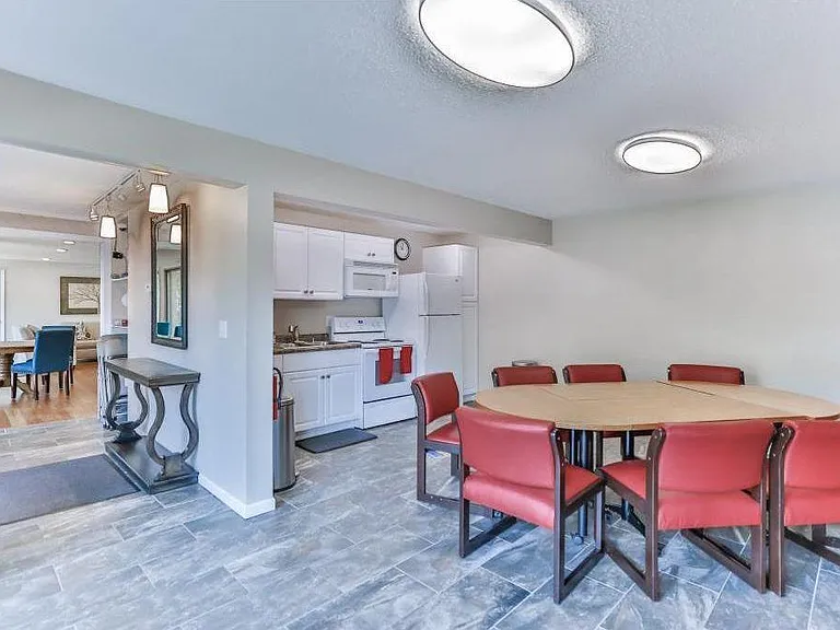 6423 Colony Way — Photo 13