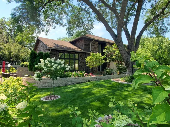 7702 Gleason Rd, Edina, MN 55439