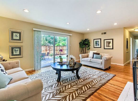 5th image of 1037 Danbury Dr