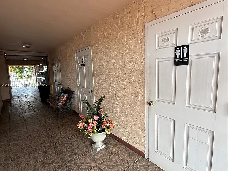 6820 W Flagler St #407 — Photo 35