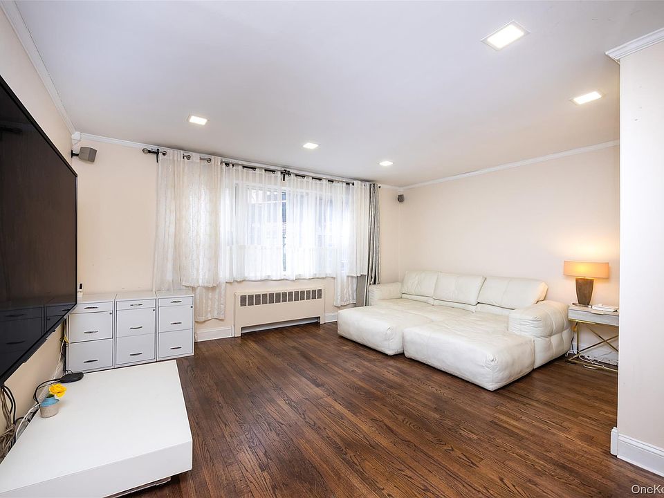1st image of 13835 Jewel Avenue #1A