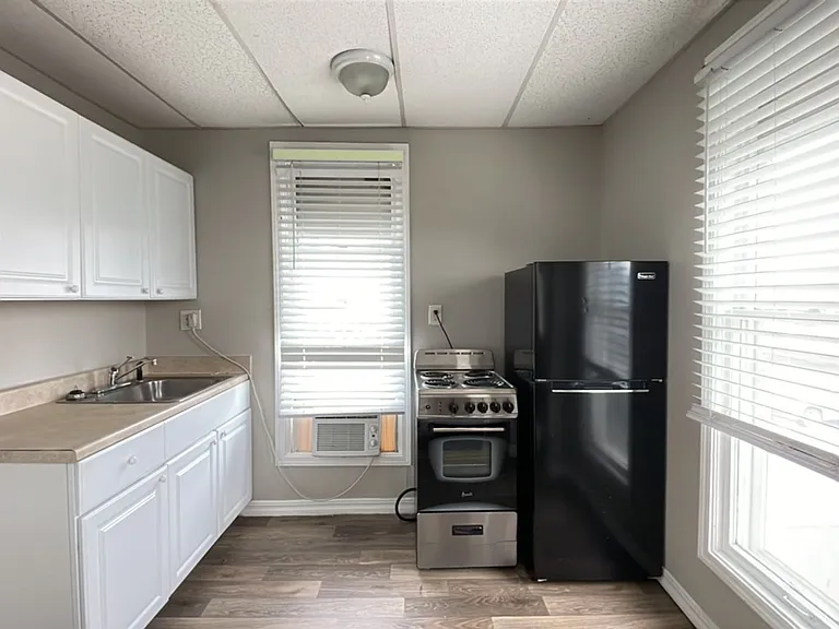 7207 Grandview Ave — Photo 3