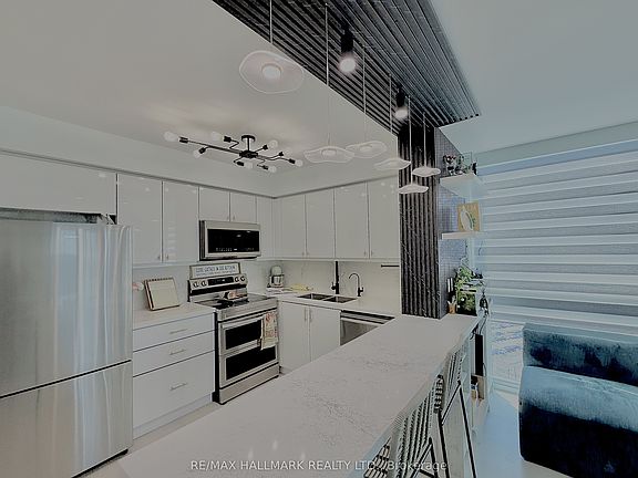 4th image of 5740 Yonge St #1904