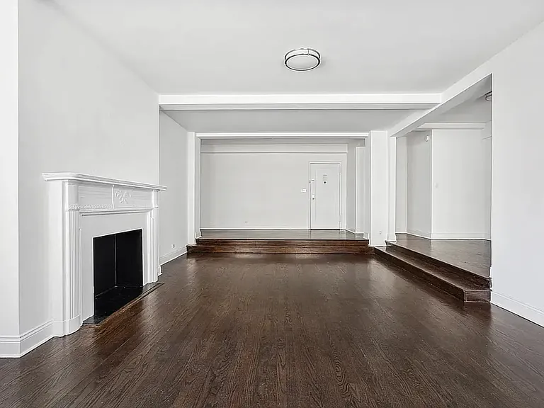 20 5th Ave #8E — Photo 2