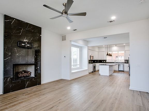 3rd image of 11518 Savannah Ave