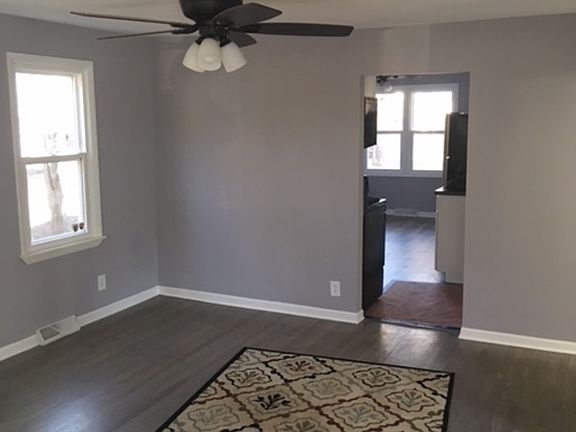 4th image of 26634 W Elmwood Ave
