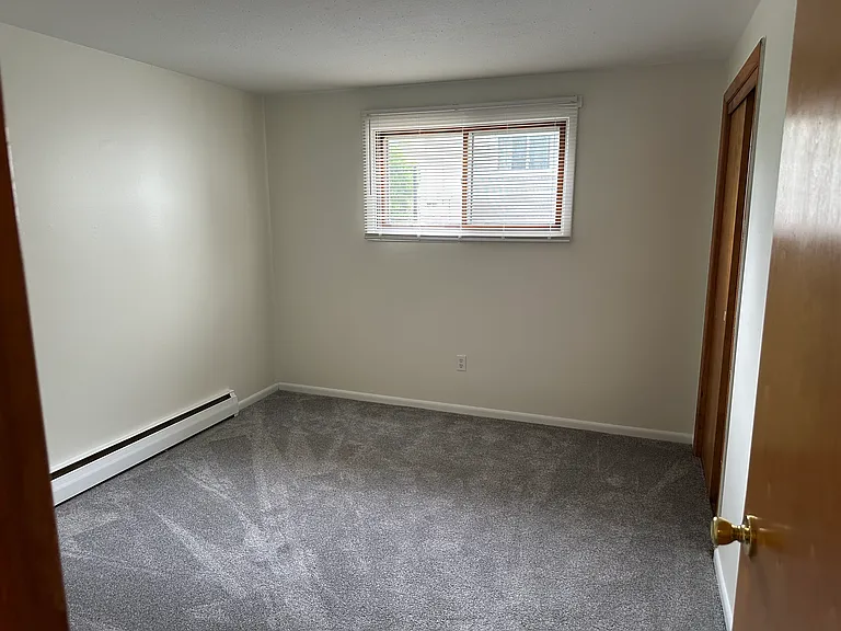 34 Brentwood Dr #1 — Photo 6