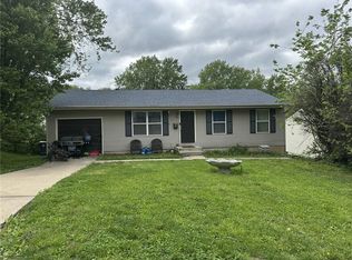 4804 N Tullis Dr, Kansas City, MO 64119
