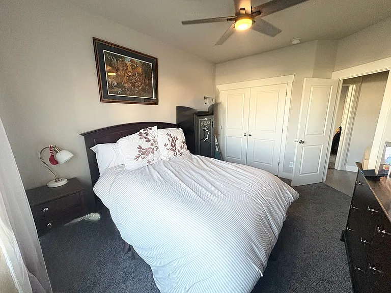 1128 N Coachman Ln — Photo 19