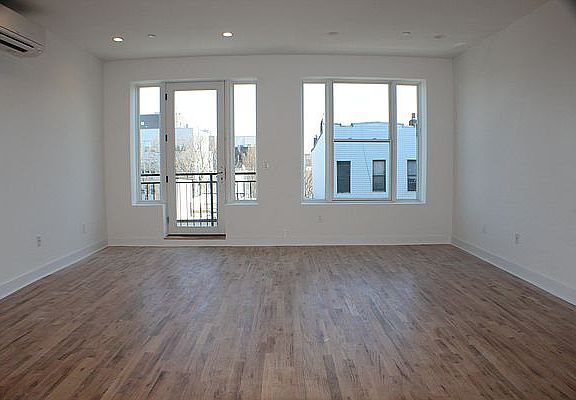 2nd image of 328 21st St