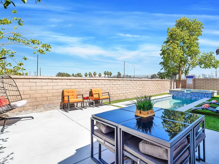 49990 Eastwood Ln — Photo 30
