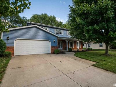 7020 N Fox Point Dr, Peoria, IL, 61614