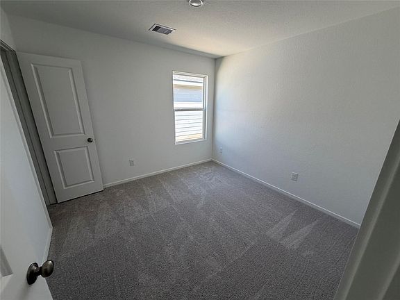 4th image of 346 Lucia Way