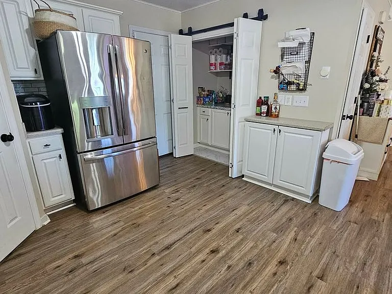 111 Casey Ct — Photo 11