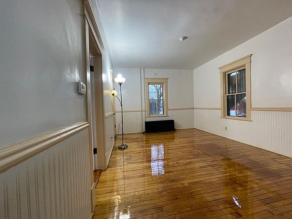 5th image of 511 Franklin St APT E
