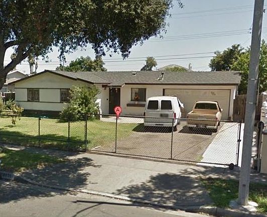4th image of 2630 W Borchard Ave