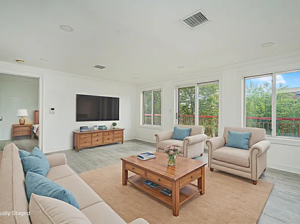 3165 Emmons Avenue image 12 of 33