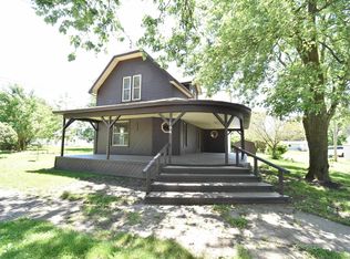 104 E 5th St, Earl Park, IN 47942