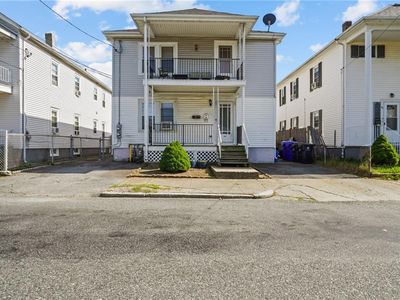 87 Columbine Ave, Pawtucket, RI, 02861