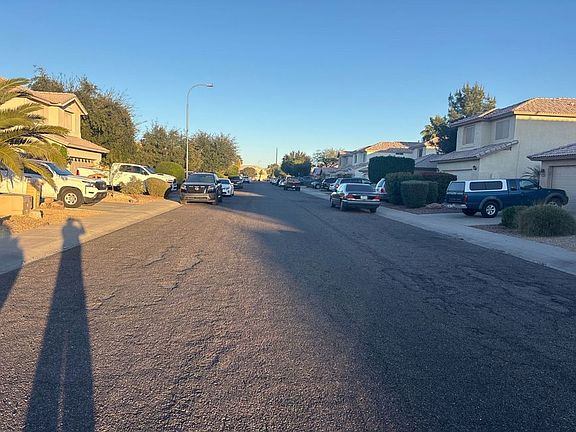 Exterior Neighborhood (street photo)