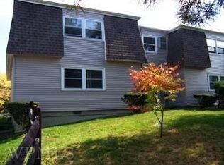 150 Rinaldi 150 D, Poughkeepsie, NY 12601