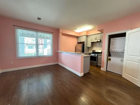 16 Fisk Street image 7 of 9