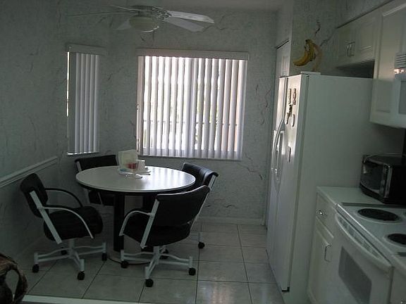 Eat in Kitchen