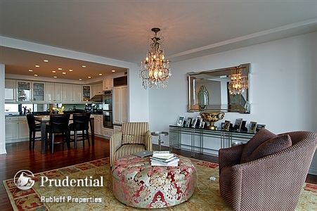 5th image of 2314 N Lincoln Park W APT 6N
